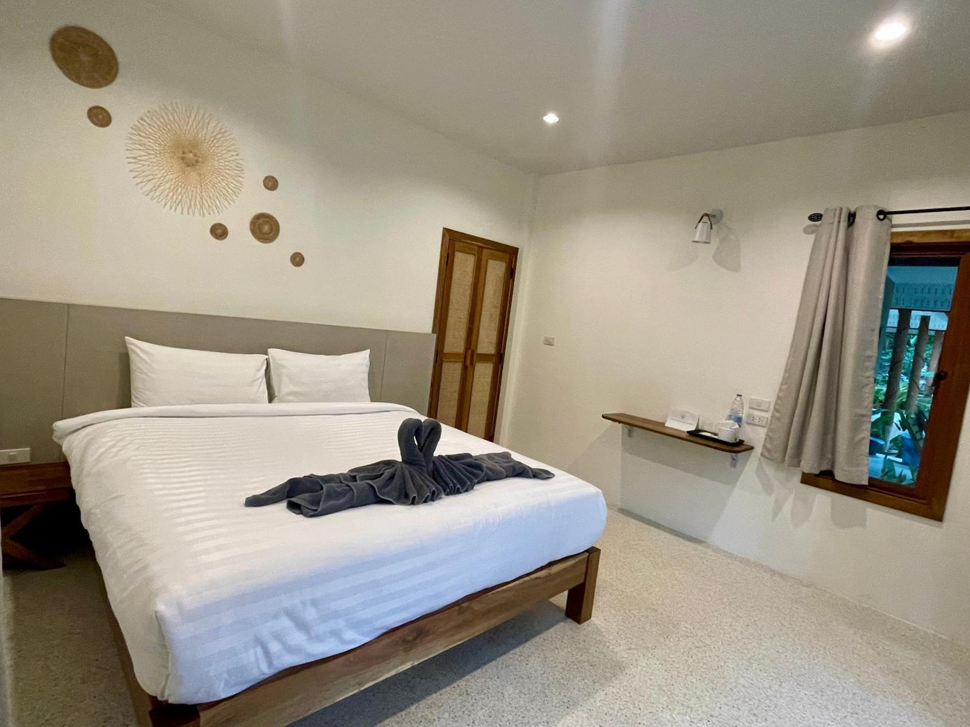 Sunny Cove Beach Resort Koh Phayam رانونغ المظهر الخارجي الصورة