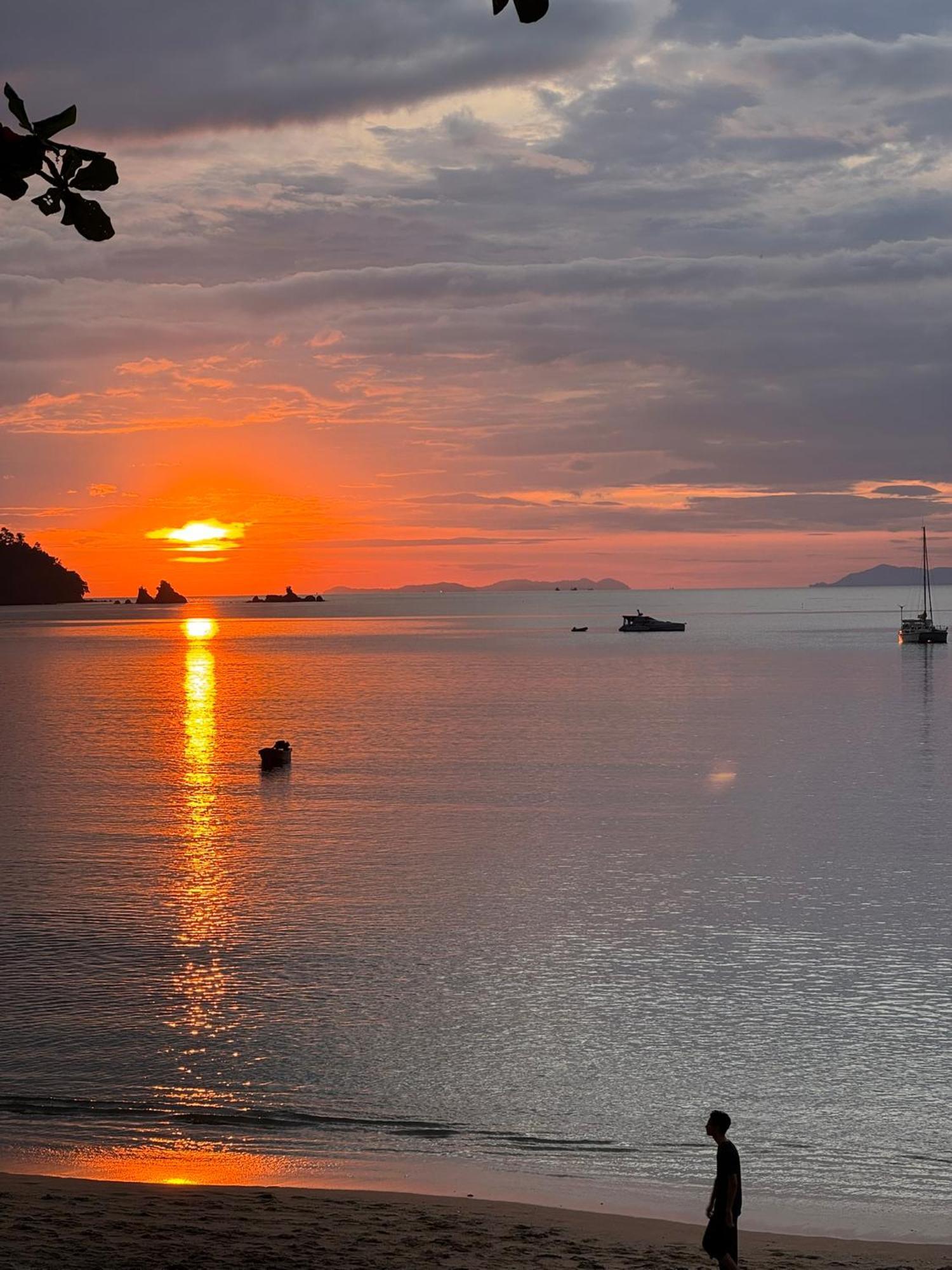 Sunny Cove Beach Resort Koh Phayam رانونغ المظهر الخارجي الصورة