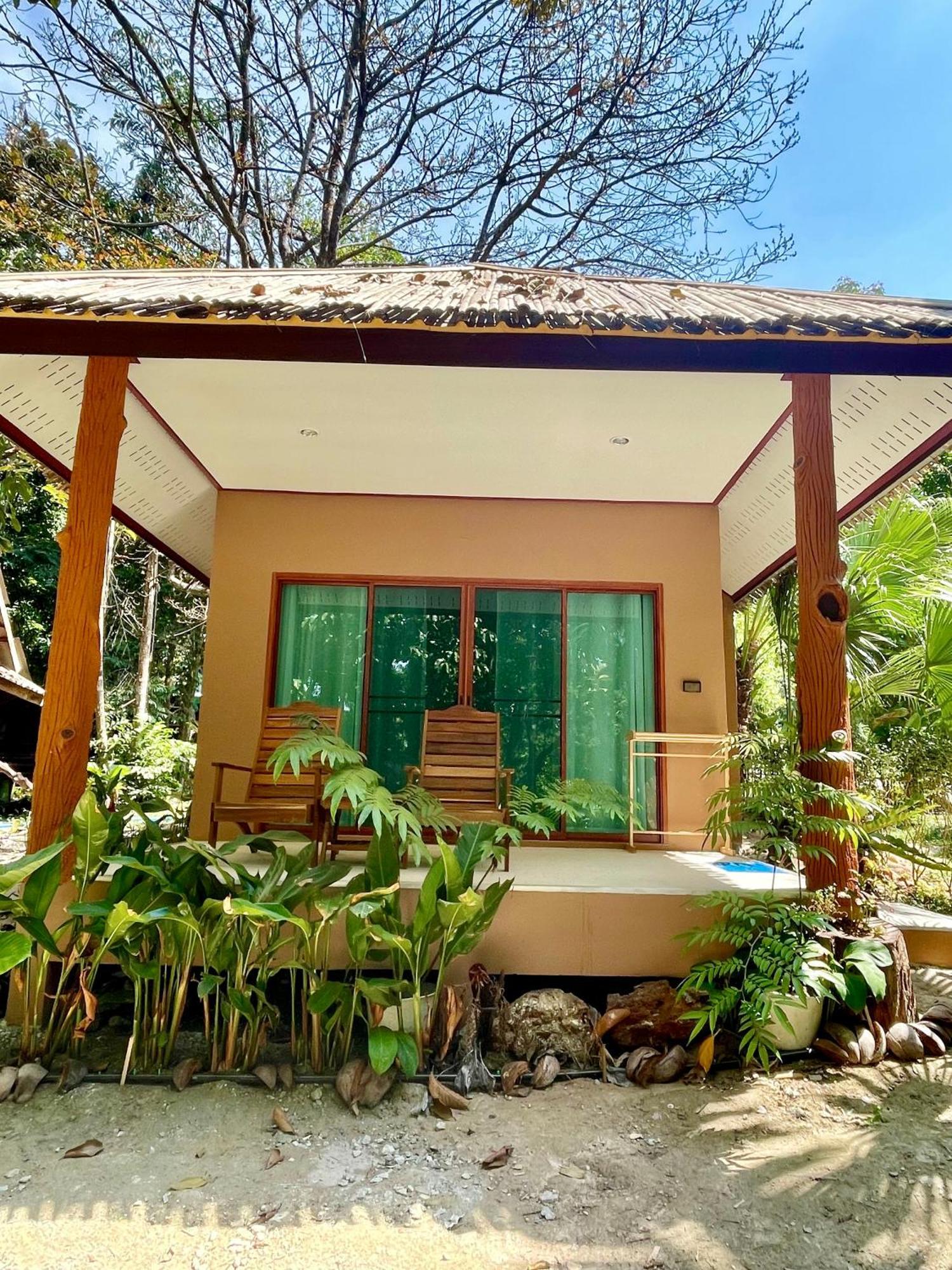 Sunny Cove Beach Resort Koh Phayam رانونغ المظهر الخارجي الصورة